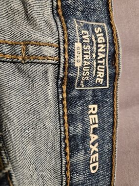 Levi's Signature Relaxed Fit Men's Jeans - Blue 42x30